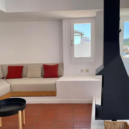 Apartment The Triangle Of - Triplex En El Centro Cadaques